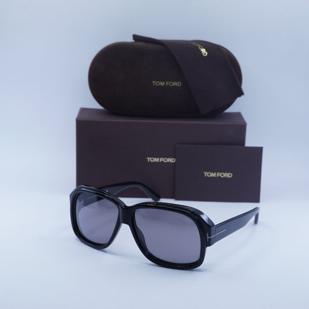 Tom Ford Lyle FT0837-N 01C Square Sunglasses - Black/Grey